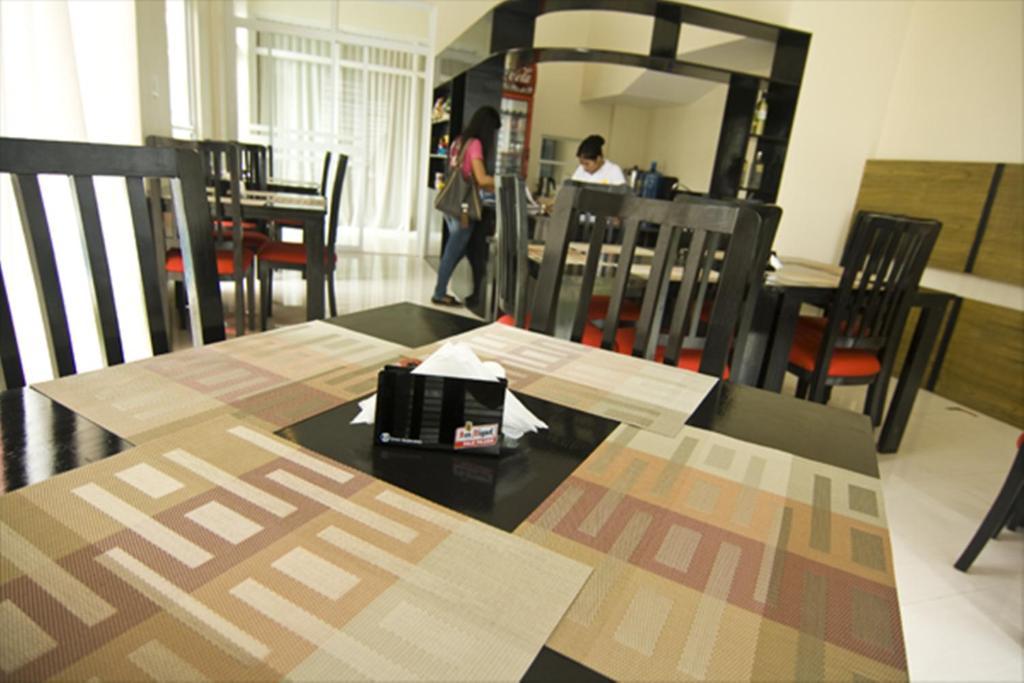 Arabelle Suites Tagbilaran City Ngoại thất bức ảnh